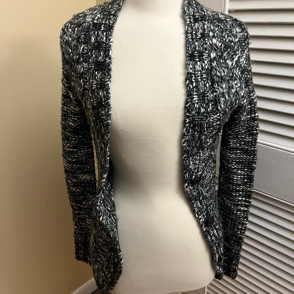 Kaisely Black and White Textured Cardigan. Size small